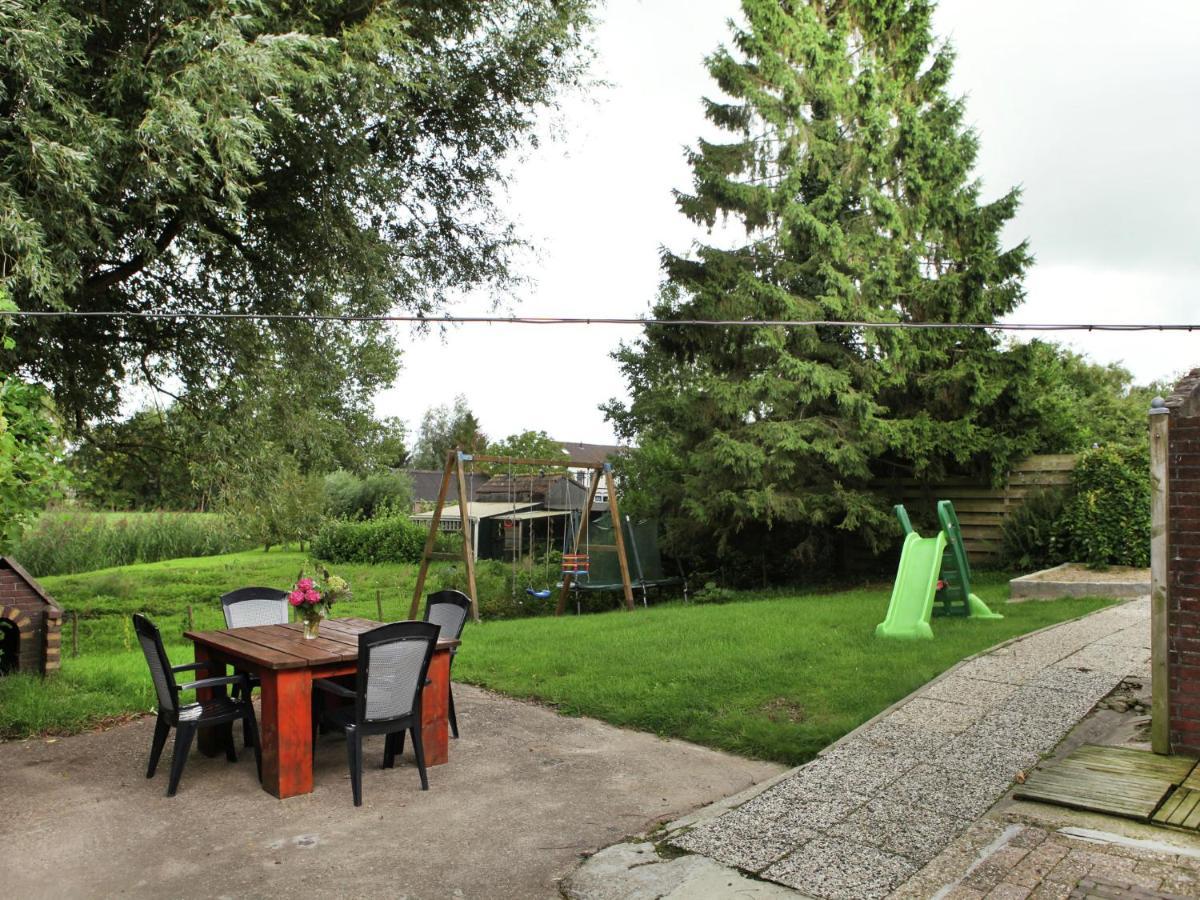 Quaint Farmhouse Near River In Oosterwijk Leerdam Eksteriør bilde